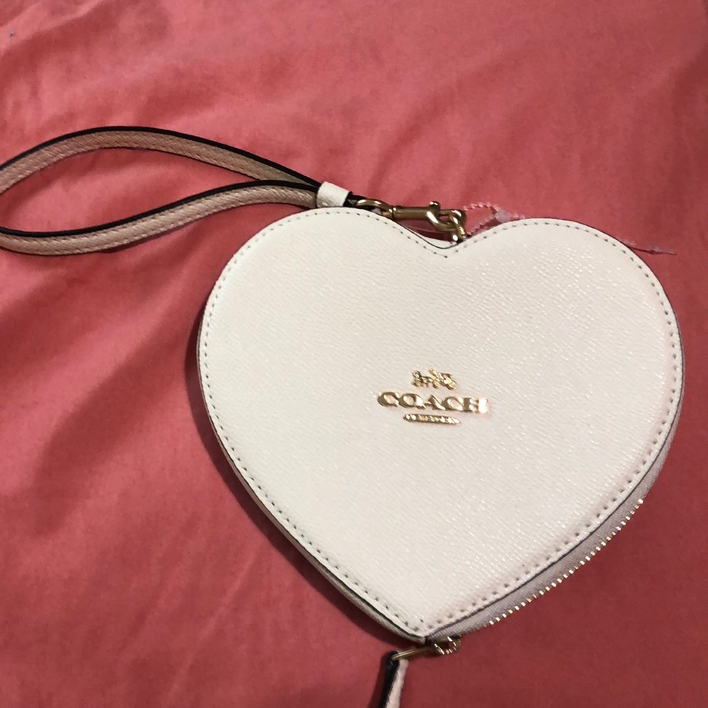 Brand new heart shape wristlet